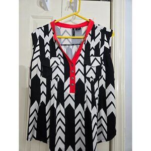 New Directions Petite Chevron Print Sleeveless Top With Red Trim PL